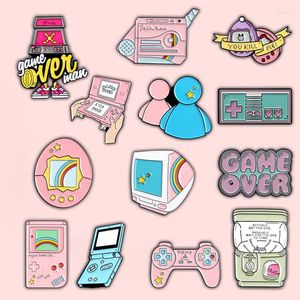 Broches jeu amateur ordinateur broche animal de compagnie poche Console Robot Gashapon Machines manette sur émail broche bouton Badge en gros