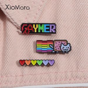 Broches Gaymer Rainbow Gay Gamer Emaille Pin Leuke Kat Pixelated LGBTQ Vriendelijke Broche Revers Badge Sieraden Geschenken Voor Vrienden