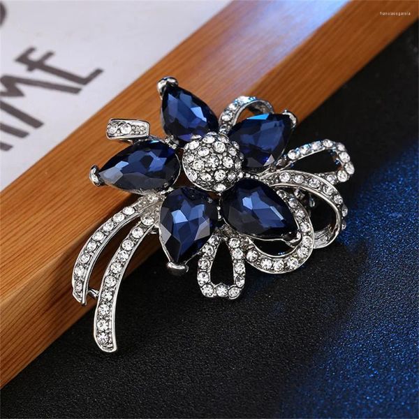 Broches magnifiques fleurs de cristal bleues, élégantes pour femmes, Bouquets de mariage, collier de luxe, broche pour manteau, accessoires pour vêtements