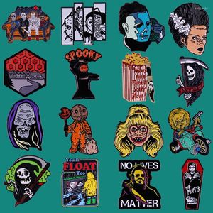 Broches Halloween Mode-sieraden Geschenken Emaille Pins Broche Verzamelen Horror Films Figuur Revers Badges Sieren Rugzak Kraag Hoed