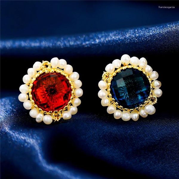 Broches Círculo retorcido hecho a mano Pins de perlas de agua dulce joyas retro azul de circón rojo mujer broche femenino collar de cuello pequeño