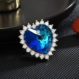 Broches Luxury Luxury Blue Crystal Sea of the Heart Needle Disdicate Femalise's Elegant Rhinestone Zircon Pin Clothing Accessoires Cadeau