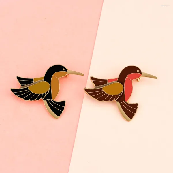 Broches en métal et émail de haute qualité, bijoux Vintage en forme de colibri coloré pour femmes, accessoires de Badge en forme d'animal de dessin animé