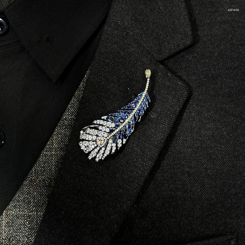 Broches ICEYY Luxe Zirconia Royal Blue Feather Broche Strass Voor Universele Mannelijke En Vrouwelijke Vest Pak Gift Items