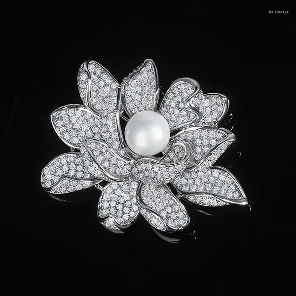 Broches Jade ange rond Imitation perle fleur broche pour femmes Vintage or blanc plaqué laiton CZ broches vêtements