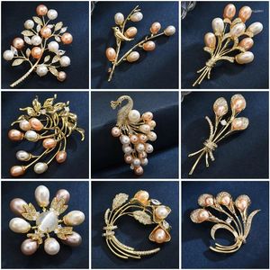 Broches coréa elegant elegant water perle for women women liny zircon fleur couronne de broches animaux accessoires