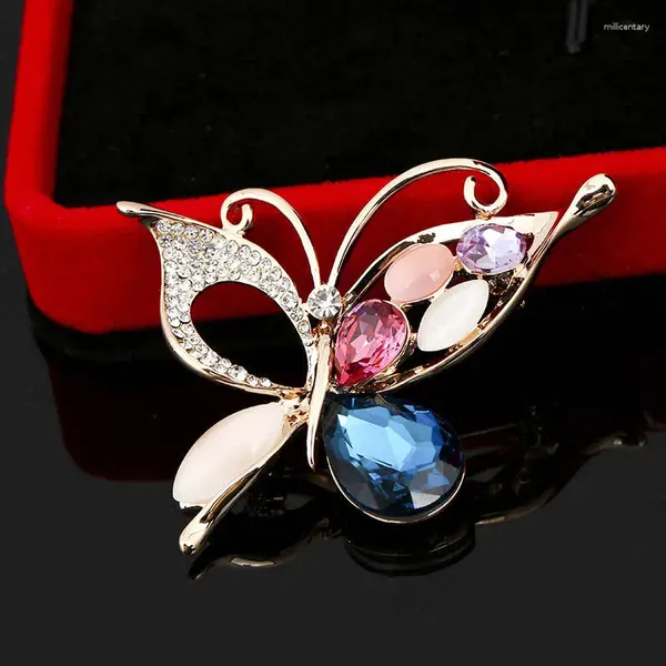 Broches de mariposa de diamantes de imitación coloridos coreanos para mujer, broche de cristal de insecto a la moda, accesorios de ropa, alfileres de Metal, joyería Gif