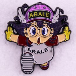 Broches Little Android Girl Arale Insignia Manga Japonesa Serie Dr Slump Esmalte Pin Broche Joyería Decorar Fans Regalo