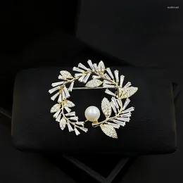 Broches Lucky Garland bloemen broche vrouwen high-end pak elegante corsage trui vidden buckle pin accessoires parel sieraden geschenken 3720