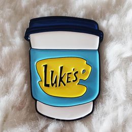 Brooches Luke's Diner Coffee Mug Gilmore Girls Ematel Pin Sac Badge Badge Bijoux pour les amis pour enfants