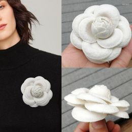 Brooches Luxury Big For Woman Scarves Buckle Pin Cloth Art Fabric Flower Brooch Clothing Jewelry Accessories Girls Gifts