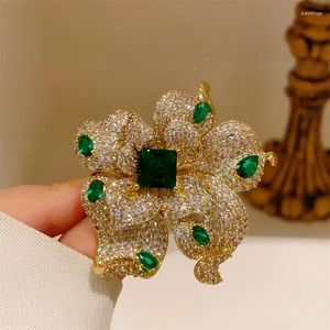 Broches de luxe, grande fleur verte en fleurs, zircone cubique, revers de couleur dorée pour tenue de soirée, cadeau de Festival pour maman