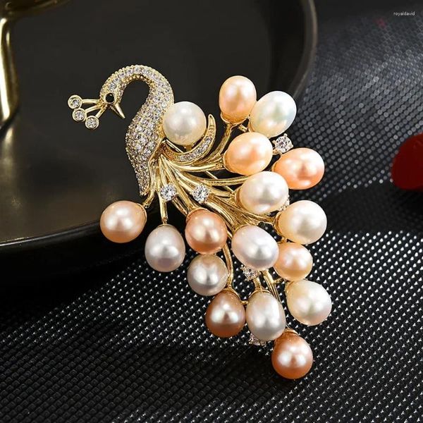 Broches luxe zircon paon perle broche broche élégant animal brillant boutique gifle de corsage en strass pour dame pour la dame