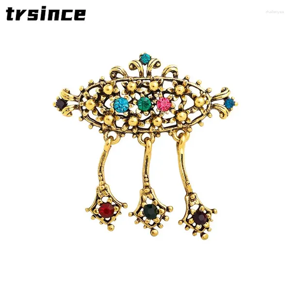 Broches Médiéval Baroque Gold Color Pendant Broche Broche femme vintage Flored Franged Fleurs Men Cour Retro Corsage