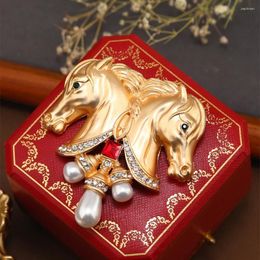 Broches morkopela baroque broche perle chevaux têtes femmes conçues en émail animal strass de luxe
