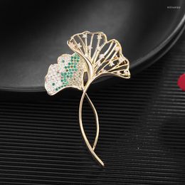 Broches nouveauté Ginkgo feuille plante pour femmes hommes costume vêtements accessoires cubique zircone mode bijoux année 2023 cadeau