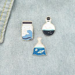 Brooches Ocean Sea Wave Space Planet Drift Bottle Sac en plastique Émails Émaliennes Sac à dos Badges d'animation Carton Anime Badges bijoux Gift