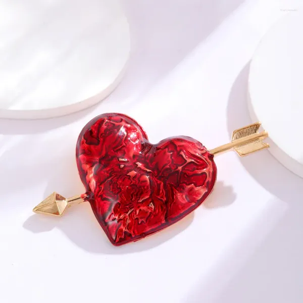 Broches une épingle de broche de coeur perçant de flèche avec date de mariage de boucle de boucle pour femmes cadeaux de bijoux