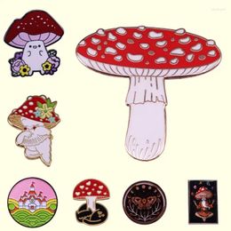 Broches de qualité parfaite Belle épingles d'émail à champignons rouges.