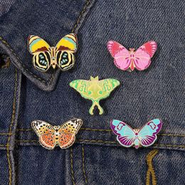 Broches Pin para Mujeres Hombres Moda Insecto Mariposa Esmalte Artesanía Arte Abrigo Camisa Joyería Bolsa de metal Decoración Broches y pines para la venta