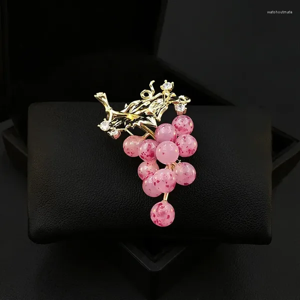Broches Broche de fruit de raisin rose femmes costume de haute qualité décolleté accessoire mode tout assorti Cardigan broche pull Corsage bijoux 5365