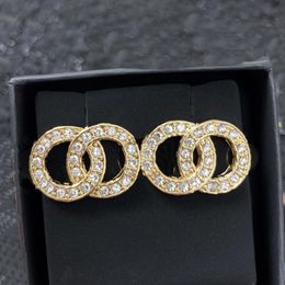 Broches Alfileres Diseño de marca Latón chapado en oro Lujo Avanzado Regalo de cumpleaños Espárragos Aguja de plata Alta calidad