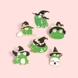 Broches pins schattige Halloween heksen kikker broche grappige wizard hoed anime email pin sieraden geschenken voor kinderen vriendenspins