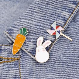 Broches Pins pour Femmes Mode Dessin Animé Animal Lapin Moulin À Vent Carotte Drôle pour Robe Chiffons Sacs Décor Émail Métal Bijoux Badge Cadeau D'anniversaire En Gros