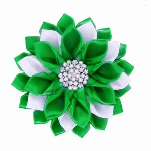 Brooches Quality White Green Silk Ribbon Petal Flower Corsage Lettres sociales Iota Phi Lambda Pin Femmes Liens Brooch