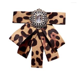 Broches rétro tissu cristal noeud papillon broche broches imprimé léopard perle épinglette col de chemise bijoux de mode pour femmes accessoires