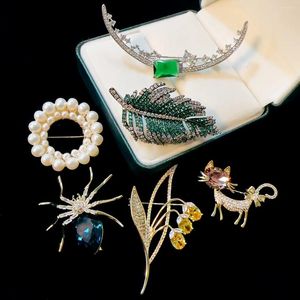 Broches rétro en Zircon micro-incrusté, perle naturelle, Corsage rond, mode lune araignée, accessoires épingle de manteau pour femmes