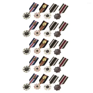 Broches Estilo Retro Medalla Insignia Encantos Broche De Solapa Pin Vestido De Lujo Traje Uniforme Ramillete