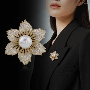 Broches strass grande fleur perle broche élégant mariage brillant pleine broche 3 couleurs disponibles bijoux de mode 2023