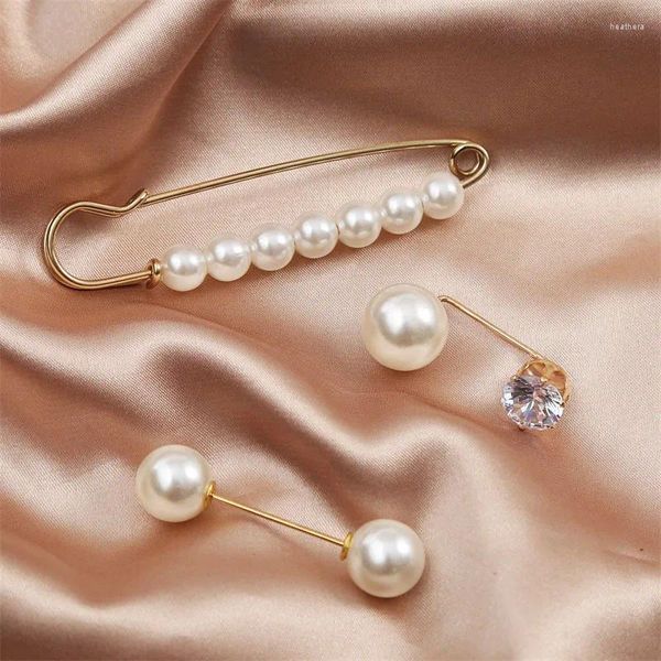 Broches en perles rétro pour femmes élégantes, accessoires de vêtements, bijoux à la mode, vente en gros, 2024 Broches