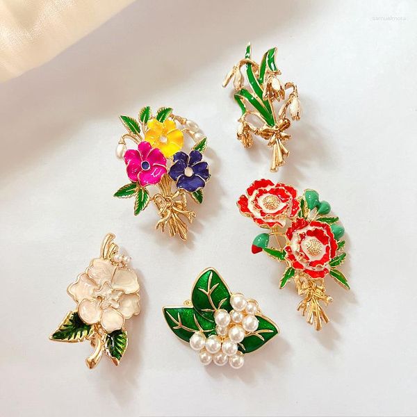 Broches Sense Retro Estilo de Hong Kong Flores Mori Department Yu Beauty Drop Glaze Esmalte Perla Broche Venta al por mayor Spot