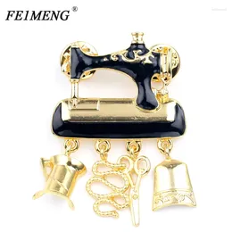 Broches Machine de couture noire broche d'émail en émail pour femmes badge de mode gold ciseaux de couleur régiment