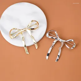 Brooches Simple Style Sweet mignon Metal Bowknot Bow Shape Brooch Broch pour femmes Unisexe Amourte esthétique Décoration Bijoux de mode