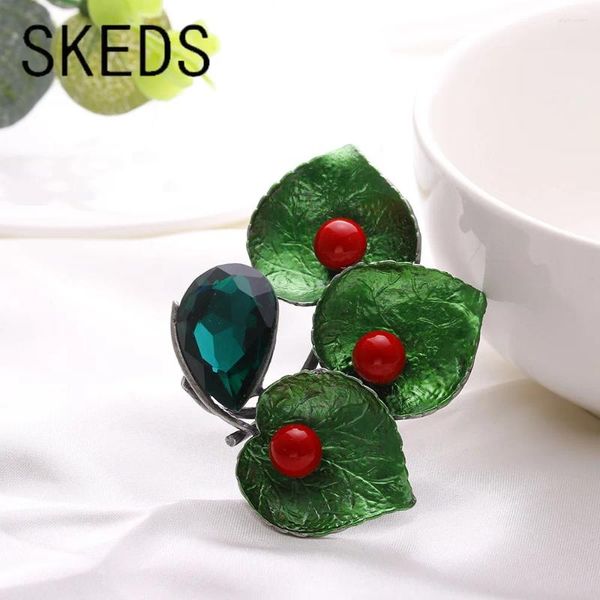 Broches SKEDS Vintage exquis émail feuilles perle strass pour femmes filles mode élégant créatif plante Badges accessoires