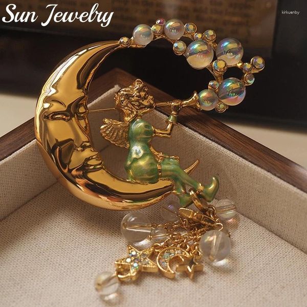 Broches Sleeping Angel Brooch en relief Lune Bubble Fairy Kirks Copper Gold plaqué Handlaid Rhingestone Vintage Women Jewelry