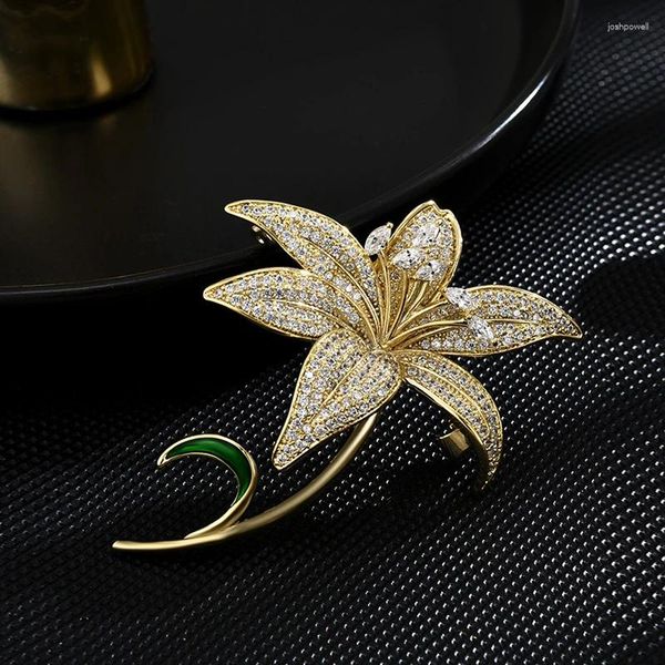 Broches SUYU luxe cuivre Micro incrusté zircon cubique Lily broche robe correspond événement Occasion cadeau en gros