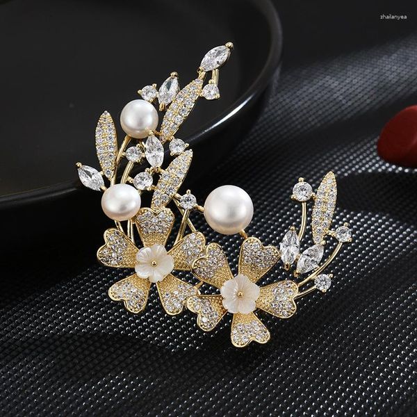 Broches SUYU gros Imitation perle couronne broche costume manteau broche élégant polyvalent accessoires année cadeau