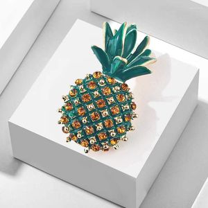 Broches Sweet Alloy Strijnketens Planten Fruit ananas voor vrouwen Pak Sweater Jacket Kraagmanchet-link-link-accessoires