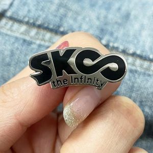 Broches The Infinity Sk8 Logo Émail Pin Skateboard Skate Anime Médaille Broche Accessoires Cadeaux Marchandise