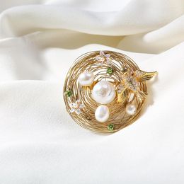 Broches Vanssey mode bijoux à la main fleur nid d'oiseau oeuf naturel Baroque perle broche broches accessoires de mariage pour les femmes 2023