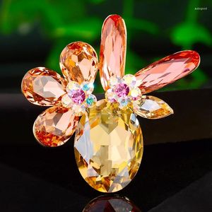 Broches Vase Flower para mujeres diseñador de lujo Super Flash imitación de cristal Corsage Moda Ropa de moda Broche al por mayor