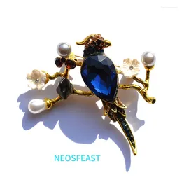 Broches Vintage Birds Crystal for Women Rhinestone Flower Corsage Retro Pearl Pin Ladies Party Gifts Accessoire Classic Sieraden