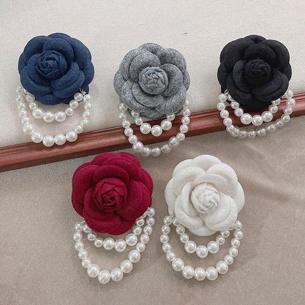 Broches Vintage tissu camélia fleur broche perle cristal arc Corsage gland épinglettes mode bijoux pour femmes accessoires