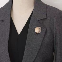 Broches Vintage Gingko pour femmes, broche plante à la mode, accessoires de manteau, bijoux cadeaux