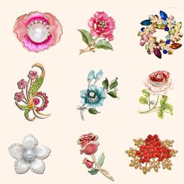 Broches Vintage Strass Vrouwelijke Bruiloft Bloem Broche Boeket Poppy Crystal Broches Parel Broach Sjaal Revers Hijab Pins Sieraden