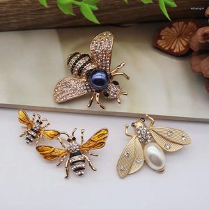 Broches bijoux de style vintage élégant émaillé émaillé cristal en cristal perle mignon insecte honeybee bourdon épingle broche pour les femmes